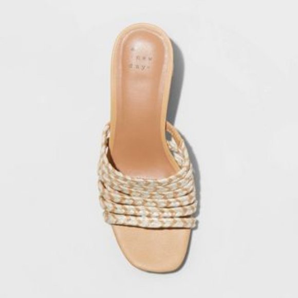 Women's Rachel Mule Heels - Picture 3 of 4